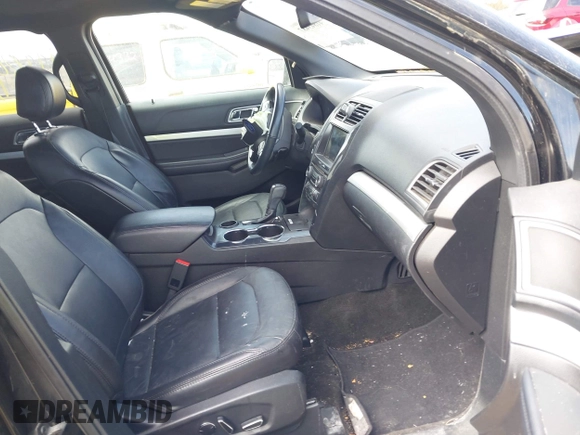 2017 Ford Explorer XLT z VIN 1FM5K7D88HGD91079, wystawiony jako IAAI lot #41843487 z przebiegiem 29 845 mil mil oraz . Historia ofert i sprzedaży dostępna na DreamBid. Obrazek 5.