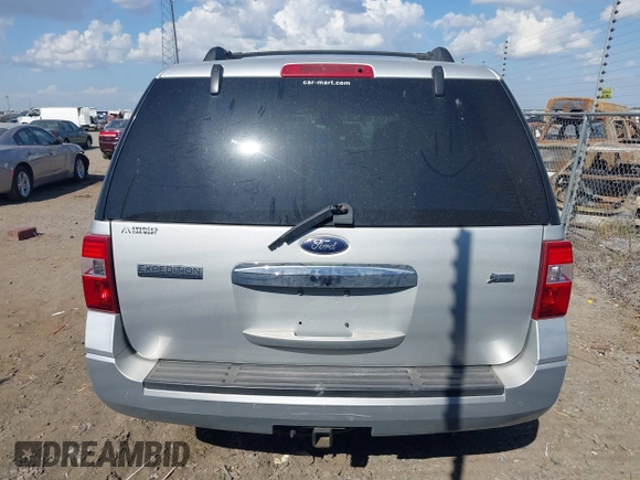 2013 Ford Expedition Limited z VIN 1FMJU1K55DEF45140, wystawiony jako IAAI lot #40653896 z przebiegiem 178 027 mil mil oraz . Historia ofert i sprzedaży dostępna na DreamBid. Obrazek 16.