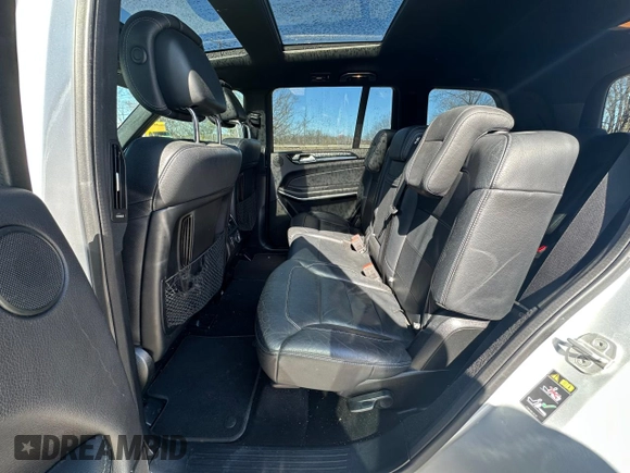 2017 Mercedes-Benz GLS 550 z VIN 4JGDF7DE2HA791339, wystawiony jako Copart lot #58326935 z przebiegiem 191 711 mil mil oraz Czysty tytuł • Clean title. Historia ofert i sprzedaży dostępna na DreamBid. Obrazek 13.