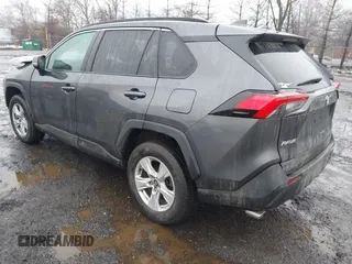 2020 Toyota RAV4 XLE with VIN 2T3P1RFV8LC122030, listed as a IAAI auction lot 41574567 with 42,586 mi miles and . Bid and sale history available at DreamBid. Image 3.