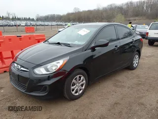 2013 Hyundai Accent GLS with VIN KMHCT4AE4DU581258, listed as a IAAI auction lot 42084764 with 186,355 mi miles. Bid and sale history available at carsss.com. Image 2.