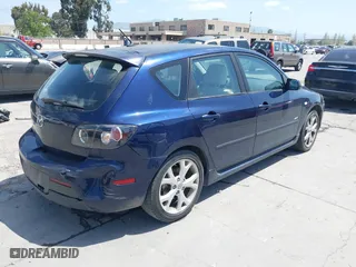 2008 Mazda Mazda3 s Grand Touring with VIN JM1BK344X81125840, listed as a IAAI auction lot 42063294 with 125,843 mi miles. Bid and sale history available at carsss.com. Image 4.