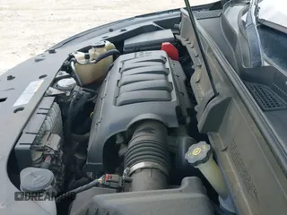 2017 Chevrolet Traverse LT z VIN 1GNKRHKD9HJ123936, wystawiony jako IAAI lot #42930918 z przebiegiem 172 672 mil mil oraz . Historia ofert i sprzedaży dostępna na DreamBid. Obrazek 19.