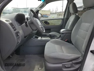 2005 Ford Escape XLT with VIN 1FMYU93Z95KB77112, listed as a Copart auction lot 53038615 with 190,165 mi miles and Salvage Title. Bid and sale history available at carsss.com. Image 7.