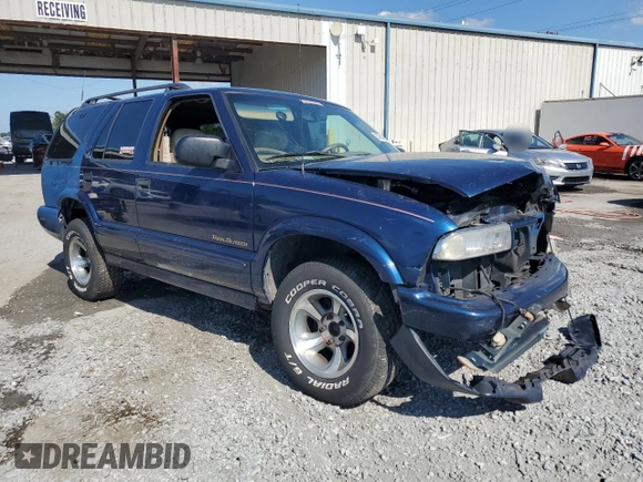 2001 Chevrolet Blazer LT z VIN 1GNCS13W812221839, wystawiony jako Copart lot #57048485 z przebiegiem 119 961 mil mil oraz Szkoda całkowita • Salvage title. Historia ofert i sprzedaży dostępna na DreamBid. Obrazek 4.