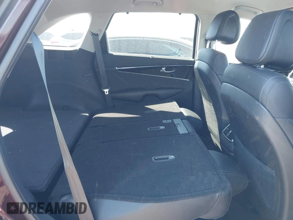 2016 Kia Sorento EX with VIN 5XYPH4A14GG005776, listed as a IAAI auction lot 41839707 with 61,903 mi miles. Bid and sale history available at carsss.com. Image 8.