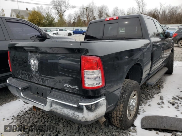 2019 Ram 2500 Tradesman with VIN 3C6UR5CJ0KG633225, listed as a Copart auction lot 43246005 with 118,000 mi miles and Salvage Title. Bid and sale history available at carsss.com. Image 3.