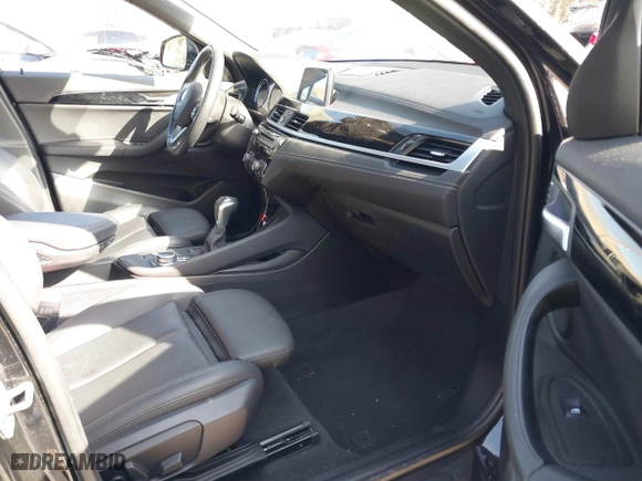 2019 BMW X2 xDrive28i with VIN WBXYJ5C52K5N24828, listed as a IAAI auction lot 41155049 with 59,597 mi miles. Bid and sale history available at carsss.com. Image 5.