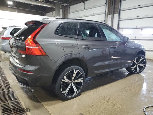 2022 Volvo XC60 Recharge Plug-In Hybrid R-Design with VIN YV4H60DMXN1009625, listed as a Copart auction lot 46420825 with 45,947 mi miles and Salvage Title. Bid and sale history available at carsss.com. Image 3.