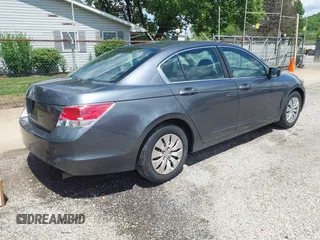 2010 Honda Accord LX z VIN 1HGCP2E35AA031149, wystawiony jako IAAI lot #42254496 z przebiegiem 184 640 mil mil oraz . Historia ofert i sprzedaży dostępna na DreamBid. Obrazek 4.
