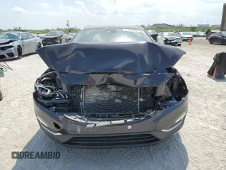 2017 Volvo V60 Premier with VIN YV140MEK6H1331751, listed as a Copart auction lot 43836953 with 43,856 mi miles. Bid and sale history available at carsss.com. Image 5.