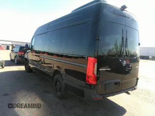 2024 Mercedes-Benz Sprinter Passenger with VIN W1Z4NGHY2RT162429, listed as a IAAI auction lot 41994321 with 6,092 mi miles. Bid and sale history available at carsss.com. Image 3.