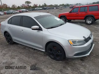 2012 Volkswagen Jetta Sedan SE w/Convenience PZEV with VIN 3VWDP7AJ6CM130134, listed as a IAAI auction lot 41417285 with 154,843 mi miles. Bid and sale history available at carsss.com. Image 1.