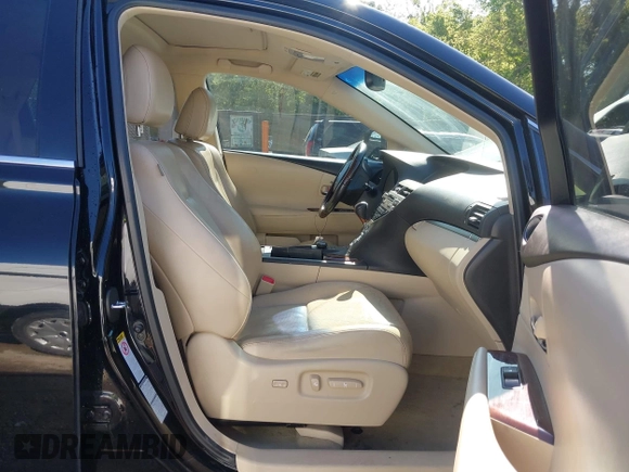2013 Lexus RX 350 z VIN JTJBK1BA0D2032548, wystawiony jako IAAI lot #42166724 z przebiegiem 250 802 mil mil oraz . Historia ofert i sprzedaży dostępna na DreamBid. Obrazek 5.