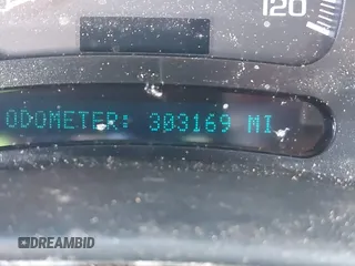 2005 Chevrolet Tahoe LT z VIN 1GNEC13T85J201856, wystawiony jako IAAI lot #41099372 z przebiegiem 303 169 mil mil oraz . Historia ofert i sprzedaży dostępna na DreamBid. Obrazek 7.