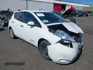 2015 Nissan LEAF SV with VIN 1N4AZ0CP9FC323706, listed as a IAAI auction lot 41631924 with 76,042 mi miles. Bid and sale history available at carsss.com. Image 1.