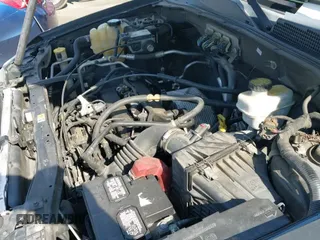 2008 Ford Escape XLS с VIN 1FMCU02Z38KC82837, выставлен на аукционе IAAI как лот 43190189 с пробегом 199 097 миль миль и . История ставок и продаж доступна на DreamBid. Изображение 13.