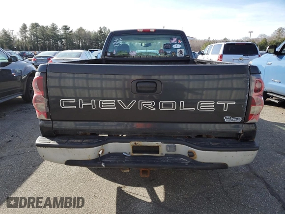 2005 Chevrolet Silverado 1500 Work Truck z VIN 1GCEC14X95Z105147, wystawiony jako Copart lot #45899345 z przebiegiem 121 210 mil mil oraz Szkoda całkowita • Salvage title. Historia ofert i sprzedaży dostępna na DreamBid. Obrazek 6.