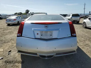 2011 Cadillac CTS z VIN 1G6DA1ED4B0132278, wystawiony jako Copart lot #52191915 z przebiegiem 115 933 mil mil oraz Szkoda całkowita • Salvage title. Historia ofert i sprzedaży dostępna na DreamBid. Obrazek 6.
