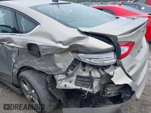 2015 Ford Fusion SE with VIN 3FA6P0H7XFR220297, listed as a IAAI auction lot 41543881 with 90,309 mi miles. Bid and sale history available at carsss.com. Image 6.