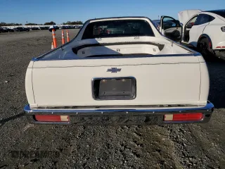 1986 Chevrolet El Camino SS z VIN 3GCCW80H2GS916116, wystawiony jako Copart lot #81963944 z przebiegiem 21 988 mil mil oraz Szkoda całkowita • Salvage title. Historia ofert i sprzedaży dostępna na DreamBid. Obrazek 6.