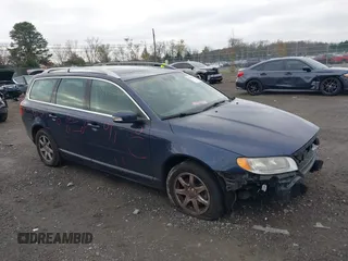 2010 Volvo V70 with VIN YV1960BW1A1139552, listed as a IAAI auction lot 40898557 with 128,759 mi miles and . Bid and sale history available at DreamBid. Image 1.