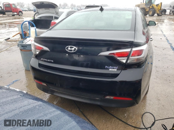 2017 Hyundai Sonata Limited with VIN KMHE34L18HA044628, listed as a Copart auction lot 39342804 with 69,958 mi miles and . Bid and sale history available at DreamBid. Image 6.
