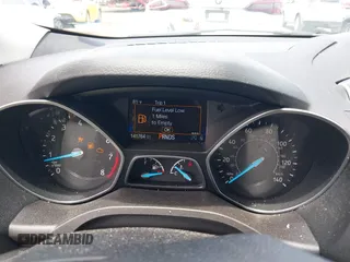 2019 Ford Escape SE z VIN 1FMCU0GD1KUA12322, wystawiony jako IAAI lot #42232033 z przebiegiem 141 764 mil mil oraz . Historia ofert i sprzedaży dostępna na DreamBid. Obrazek 7.