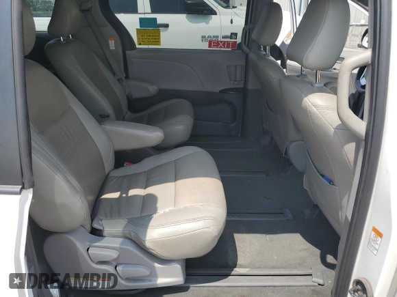2020 Toyota Sienna L with VIN 5TDZZ3DC3LS048466, listed as a Copart auction lot 60680855 with 229,591 mi miles and Clean title. Bid and sale history available at DreamBid. Image 11.