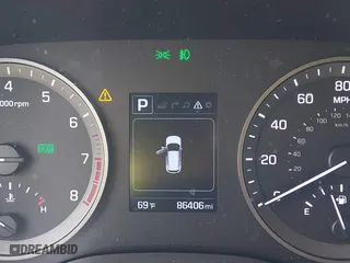 2017 Hyundai Tucson SE Plus with VIN KM8J33A40HU447071, listed as a IAAI auction lot 42024547 with 86,406 mi miles. Bid and sale history available at carsss.com. Image 16.