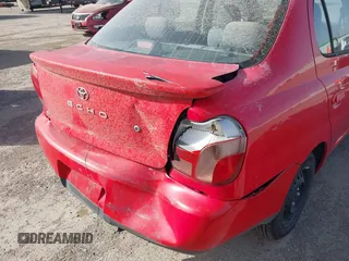2001 Toyota ECHO z VIN JTDBT123410130135, wystawiony jako IAAI lot #41760421 z przebiegiem 247 502 mil mil oraz . Historia ofert i sprzedaży dostępna na DreamBid. Obrazek 6.