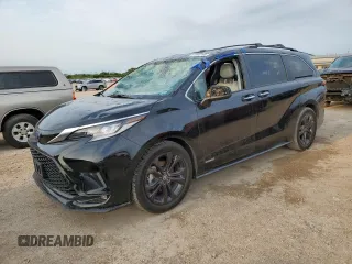 2021 Toyota Sienna XSE z VIN 5TDDRKEC0MS002338, wystawiony jako Copart lot #51963745 z przebiegiem Nie podano mil oraz Czysty tytuł • Clean title. Historia ofert i sprzedaży dostępna na DreamBid. Obrazek 1.