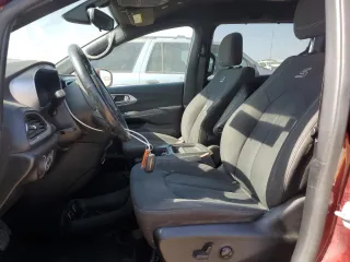 2018 Chrysler Pacifica Touring Plus with VIN 2C4RC1FG4JR228678, listed as a Copart auction lot 52318475 with 97,775 mi miles and Salvage title. Bid and sale history available at DreamBid. Image 7.