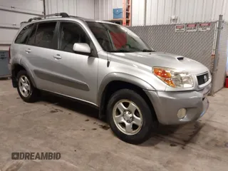 2005 Toyota RAV4 with VIN JTEHD20V250038735, listed as a IAAI auction lot 41853061 with 132,795 mi miles. Bid and sale history available at carsss.com. Image 1.