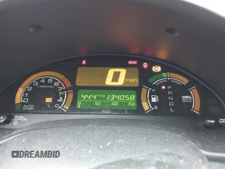 2005 Honda Insight z VIN JHMZE14725S000209, wystawiony jako IAAI lot #41542749 z przebiegiem 134 058 mil mil oraz . Historia ofert i sprzedaży dostępna na DreamBid. Obrazek 7.
