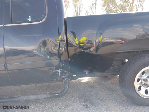 2007 Chevrolet Silverado 1500 Work Truck with VIN 1GCEC19C57Z567861, listed as a IAAI auction lot 41817302 with 134,250 mi miles. Bid and sale history available at carsss.com. Image 6.