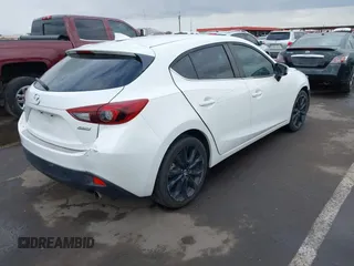 2016 Mazda 3 S Grand Touring z VIN JM1BM1N36G1344247, wystawiony jako IAAI lot #41382859 z przebiegiem 40 710 mil mil oraz . Historia ofert i sprzedaży dostępna na DreamBid. Obrazek 4.