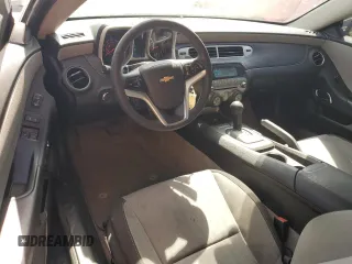 2014 Chevrolet Camaro LS z VIN 2G1FA1E39E9304949, wystawiony jako Copart lot #52332625 z przebiegiem 106 115 mil mil oraz Szkoda całkowita • Salvage title. Historia ofert i sprzedaży dostępna na DreamBid. Obrazek 8.