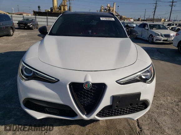 2022 Alfa Romeo Stelvio Veloce z VIN ZASPAKBN5N7D47295, wystawiony jako Copart lot #71765894 z przebiegiem 19 364 mil mil oraz Szkoda całkowita • Salvage title. Historia ofert i sprzedaży dostępna na DreamBid. Obrazek 5.