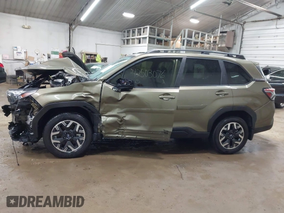 2025 Subaru Forester Premium with VIN JF2SLDDC9SH438517, listed as a IAAI auction lot 42503076 with 7,773 mi miles and . Bid and sale history available at DreamBid. Image 14.