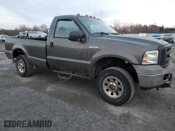 2005 Ford F-250 XL with VIN 1FTNF21585EA85013, listed as a Copart auction lot 86022804 with 117,198 mi miles and Clean Title. Bid and sale history available at DreamBid. Image 4.