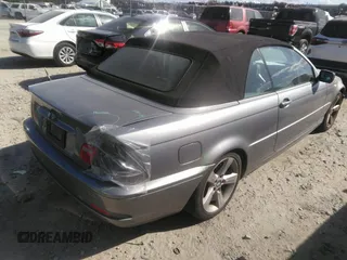 2006 BMW 3 Series 325Ci with VIN WBABW33406PX88766, listed as a IAAI auction lot 40582299 with 145,131 mi miles. Bid and sale history available at carsss.com. Image 4.