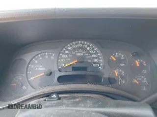 2003 GMC Sierra 1500HD SLE z VIN 1GTGC13UX3F195598, wystawiony jako IAAI lot #42284322 z przebiegiem Nie podano mil oraz . Historia ofert i sprzedaży dostępna na DreamBid. Obrazek 7.