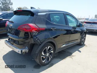 2020 Chevrolet Bolt EV LT z VIN 1G1FY6S07L4144203, wystawiony jako IAAI lot #42443911 z przebiegiem 41 666 mil mil oraz . Historia ofert i sprzedaży dostępna na DreamBid. Obrazek 4.