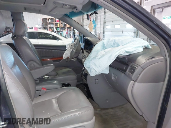 2006 Toyota Sienna XLE with VIN 5TDZA22C86S559955, listed as a IAAI auction lot 40525261 with 141,926 mi miles. Bid and sale history available at carsss.com. Image 5.