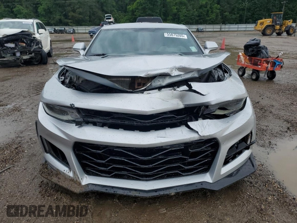 2016 Chevrolet Camaro 2SS with VIN 1G1FH1R71G0121101, listed as a Copart auction lot 55875265 with 147,180 mi miles and Salvage title. Bid and sale history available at DreamBid. Image 5.