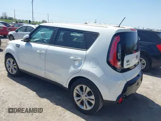 2016 Kia Soul + z VIN KNDJP3A56G7275580, wystawiony jako IAAI lot #41840328 z przebiegiem 94 859 mil mil oraz . Historia ofert i sprzedaży dostępna na DreamBid. Obrazek 3.