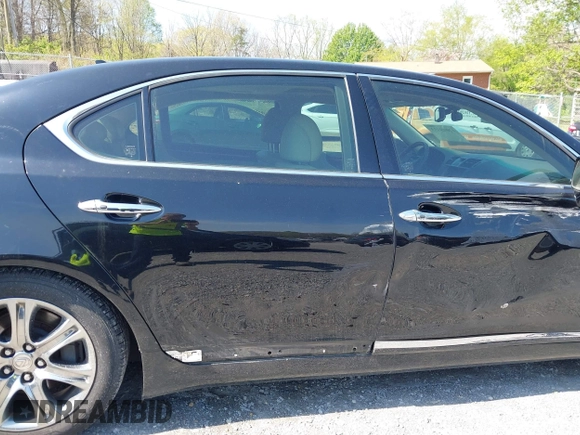 2012 Lexus LS 460 L z VIN JTHDL1EF8C5004721, wystawiony jako IAAI lot #42015933 z przebiegiem 155 540 mil mil oraz . Historia ofert i sprzedaży dostępna na DreamBid. Obrazek 19.