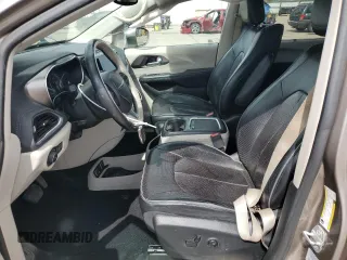 2017 Chrysler Pacifica Limited z VIN 2C4RC1GG5HR759865, wystawiony jako Copart lot #56431515 z przebiegiem 93 473 mil mil oraz Szkoda całkowita • Salvage title. Historia ofert i sprzedaży dostępna na DreamBid. Obrazek 7.