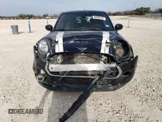 2021 MINI Hardtop 4 Door Oxford Edition with VIN WMWXU7C09M2N79553, listed as a Copart auction lot 84939724 with 59,139 mi miles and Salvage title. Bid and sale history available at DreamBid. Image 5.